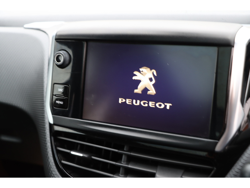 Peugeot 1.2 PURETECH GT LINE SUV 5DR PETROL EAT AUTO PAN ROOF SAT NAV BLUETOOTH DAB STEREO APPLE CARPLAY REAR CAM PARKING AIDS ONLY 36000 MILES FSH 6 SERVICES 72-74 Mitcham Road