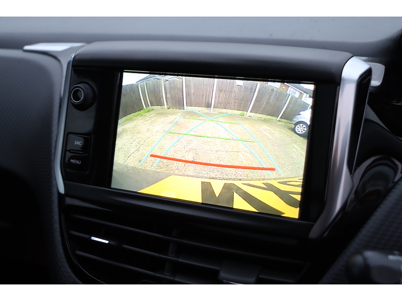 Peugeot 1.2 PURETECH GT LINE SUV 5DR PETROL EAT AUTO PAN ROOF SAT NAV BLUETOOTH DAB STEREO APPLE CARPLAY REAR CAM PARKING AIDS ONLY 36000 MILES FSH 6 SERVICES 72-74 Mitcham Road