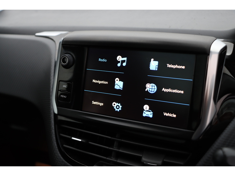 Peugeot 1.2 PURETECH GT LINE SUV 5DR PETROL EAT AUTO PAN ROOF SAT NAV BLUETOOTH DAB STEREO APPLE CARPLAY REAR CAM PARKING AIDS ONLY 36000 MILES FSH 6 SERVICES 72-74 Mitcham Road