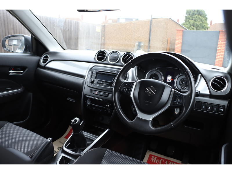 Suzuki 1.0 BOOSTERJET SZ4 SUV 5DR PETROL MANUAL BLUETOOTH CD PLAYER STEREO USB INPUT JUST 2 OWNERS SAME OWNER FOR 4 YEARS ONLY 53000 MILES SH NO ULEZ CHARGE 72-74 Mitcham Road