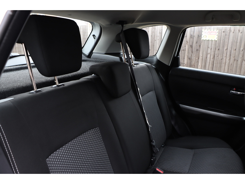 Suzuki 1.0 BOOSTERJET SZ4 SUV 5DR PETROL MANUAL BLUETOOTH CD PLAYER STEREO USB INPUT JUST 2 OWNERS SAME OWNER FOR 4 YEARS ONLY 53000 MILES SH NO ULEZ CHARGE 72-74 Mitcham Road