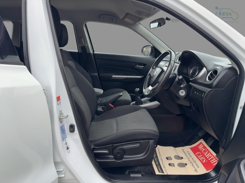 Suzuki 1.0 BOOSTERJET SZ4 SUV 5DR PETROL MANUAL BLUETOOTH CD PLAYER STEREO USB INPUT JUST 2 OWNERS SAME OWNER FOR 4 YEARS ONLY 53000 MILES SH NO ULEZ CHARGE 72-74 Mitcham Road