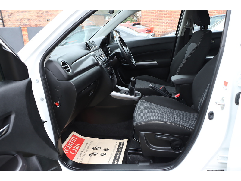 Suzuki 1.0 BOOSTERJET SZ4 SUV 5DR PETROL MANUAL BLUETOOTH CD PLAYER STEREO USB INPUT JUST 2 OWNERS SAME OWNER FOR 4 YEARS ONLY 53000 MILES SH NO ULEZ CHARGE 72-74 Mitcham Road