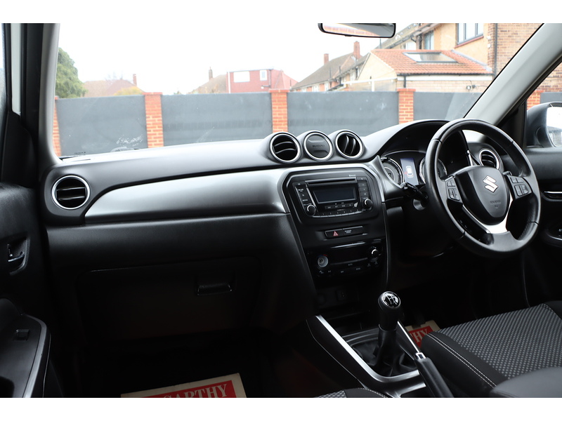 Suzuki 1.0 BOOSTERJET SZ4 SUV 5DR PETROL MANUAL BLUETOOTH CD PLAYER STEREO USB INPUT JUST 2 OWNERS SAME OWNER FOR 4 YEARS ONLY 53000 MILES SH NO ULEZ CHARGE 72-74 Mitcham Road