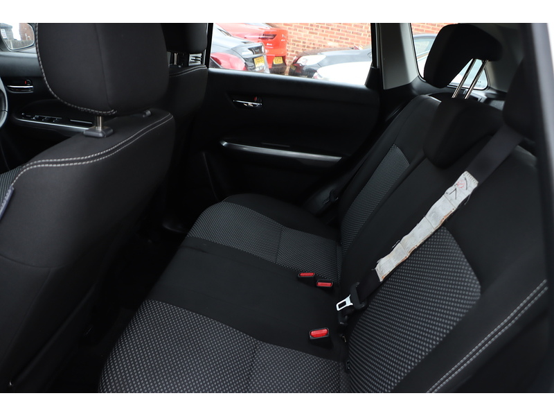 Suzuki 1.0 BOOSTERJET SZ4 SUV 5DR PETROL MANUAL BLUETOOTH CD PLAYER STEREO USB INPUT JUST 2 OWNERS SAME OWNER FOR 4 YEARS ONLY 53000 MILES SH NO ULEZ CHARGE 72-74 Mitcham Road