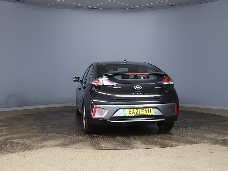 Hyundai 38.3kWh Premium Hatchback 5dr Electric Auto (136 ps) 72-74 Mitcham Road
