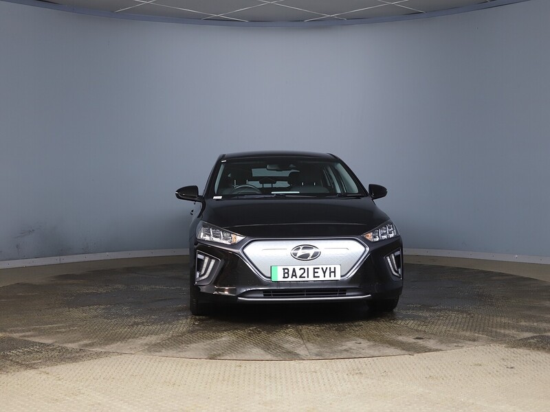 Hyundai 38.3kWh Premium Hatchback 5dr Electric Auto (136 ps) 72-74 Mitcham Road
