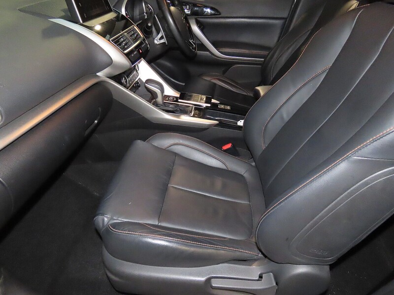 Mitsubishi 1.5T 4 SUV 5dr Petrol CVT 4WD Euro 6 (s/s) (163 ps) 72-74 Mitcham Road