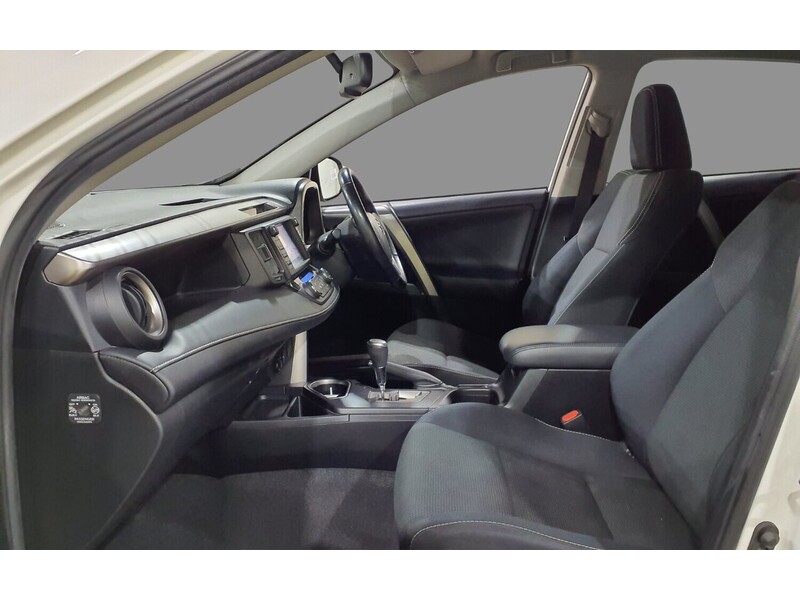 Toyota 2.5 VVT-h Business Edition Plus SUV 5dr Petrol Hybrid CVT Euro 6 (s/s) (197 ps) 72-74 Mitcham Road