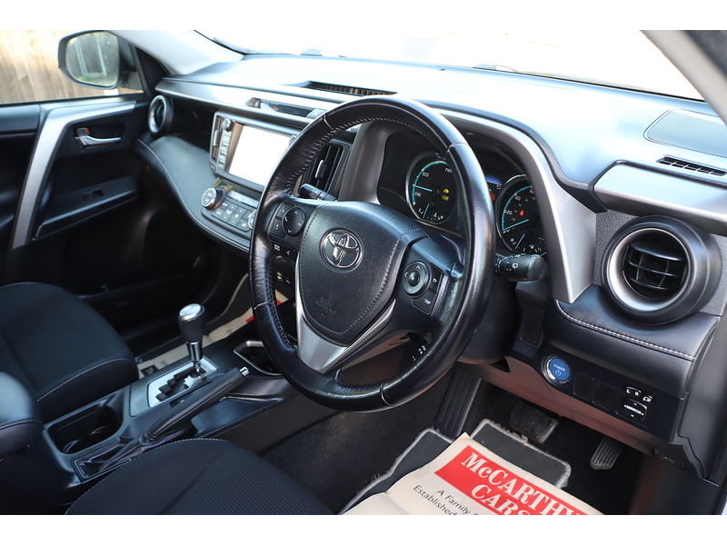 Toyota 2.5 VVT-H BUSINESS EDITION PLUS SUV 5DR PETROL HYBRID CVT AUTO SATNAV BLUETOOTH STEREO REAR CAMERA PARKING AIDS 74000 MILES FSH 10 SERVICES £35 TO TAX 72-74 Mitcham Road