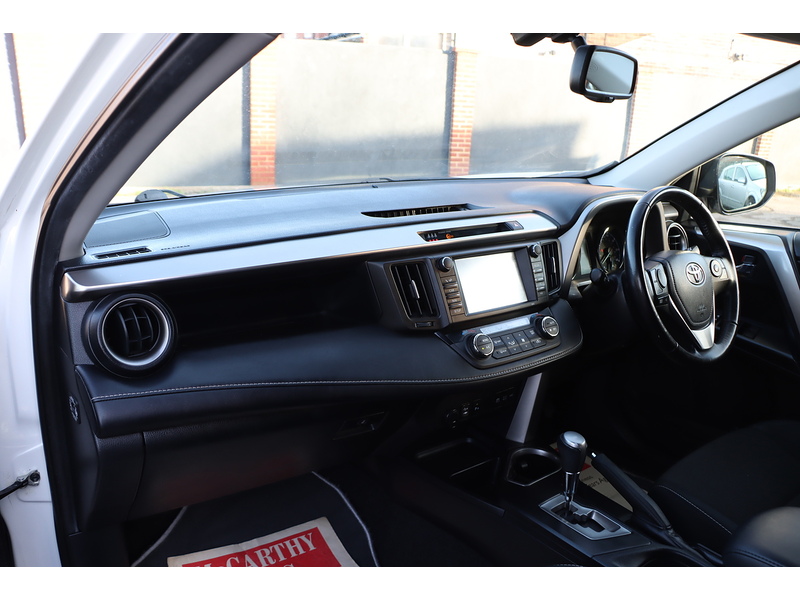 Toyota 2.5 VVT-H BUSINESS EDITION PLUS SUV 5DR PETROL HYBRID CVT AUTO SATNAV BLUETOOTH STEREO REAR CAMERA PARKING AIDS 74000 MILES FSH 10 SERVICES £35 TO TAX 72-74 Mitcham Road