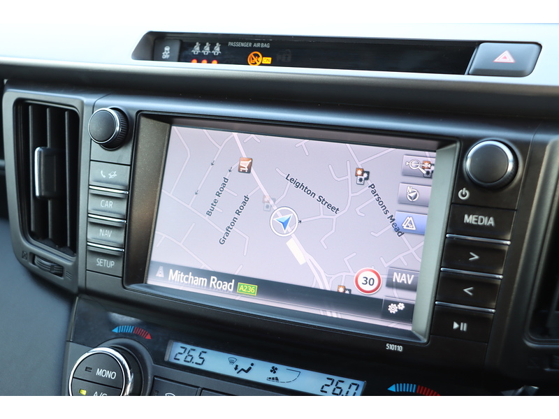 Toyota 2.5 VVT-H BUSINESS EDITION PLUS SUV 5DR PETROL HYBRID CVT AUTO SATNAV BLUETOOTH STEREO REAR CAMERA PARKING AIDS 74000 MILES FSH 10 SERVICES £35 TO TAX 72-74 Mitcham Road