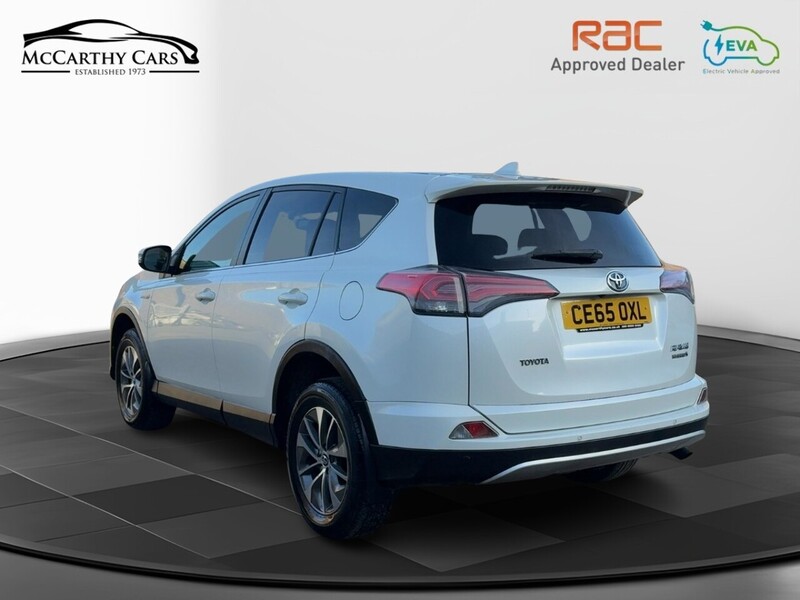 Toyota 2.5 VVT-H BUSINESS EDITION PLUS SUV 5DR PETROL HYBRID CVT AUTO SATNAV BLUETOOTH STEREO REAR CAMERA PARKING AIDS 74000 MILES FSH 10 SERVICES £35 TO TAX 72-74 Mitcham Road