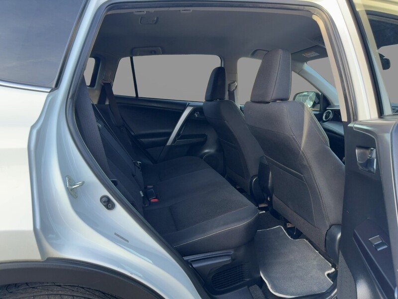 Toyota 2.5 VVT-H BUSINESS EDITION PLUS SUV 5DR PETROL HYBRID CVT AUTO SATNAV BLUETOOTH STEREO REAR CAMERA PARKING AIDS 74000 MILES FSH 10 SERVICES £35 TO TAX 72-74 Mitcham Road