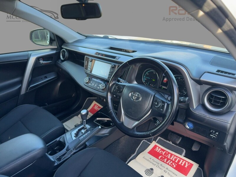 Toyota 2.5 VVT-H BUSINESS EDITION PLUS SUV 5DR PETROL HYBRID CVT AUTO SATNAV BLUETOOTH STEREO REAR CAMERA PARKING AIDS 74000 MILES FSH 10 SERVICES £35 TO TAX 72-74 Mitcham Road