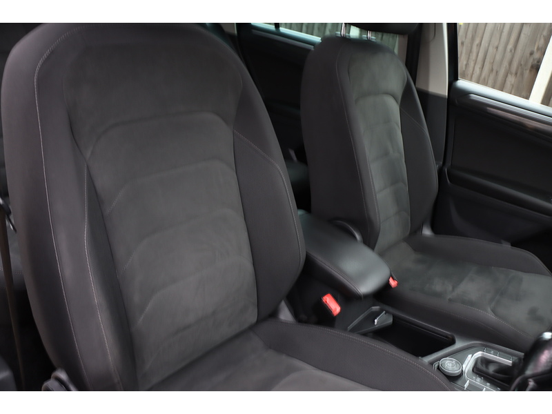 Volkswagen 2.0 TSI SEL SUV 5DR PETROL DSG 4MOTION AUTO SUNROOF HEATED SEATS SAT NAV BLUETOOTH DAB STEREO PARKING AIDS 2 OWNERS 34000 MILES FSH NO ULEZ CHARGE 72-74 Mitcham Road