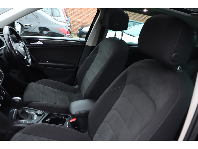 Volkswagen 2.0 TSI SEL SUV 5DR PETROL DSG 4MOTION AUTO SUNROOF HEATED SEATS SAT NAV BLUETOOTH DAB STEREO PARKING AIDS 2 OWNERS 34000 MILES FSH NO ULEZ CHARGE 72-74 Mitcham Road