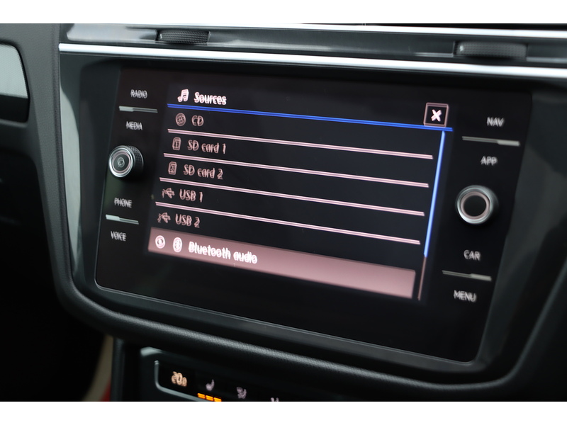 Volkswagen 2.0 TSI SEL SUV 5DR PETROL DSG 4MOTION AUTO SUNROOF HEATED SEATS SAT NAV BLUETOOTH DAB STEREO PARKING AIDS 2 OWNERS 34000 MILES FSH NO ULEZ CHARGE 72-74 Mitcham Road