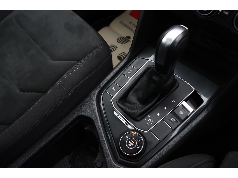 Volkswagen 2.0 TSI SEL SUV 5DR PETROL DSG 4MOTION AUTO SUNROOF HEATED SEATS SAT NAV BLUETOOTH DAB STEREO PARKING AIDS 2 OWNERS 34000 MILES FSH NO ULEZ CHARGE 72-74 Mitcham Road