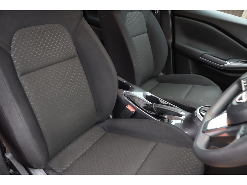 Nissan 1.0 DIG-T ACENTA SUV 5DR PETROL DCT AUTO SATNAV BLUETOOTH DAB RADIO APPLE CARPLAY REAR CAMERA JUST 1 OWNER FROM NEW ONLY 24000 MILES SH NO ULEZ CHARGE 72-74 Mitcham Road