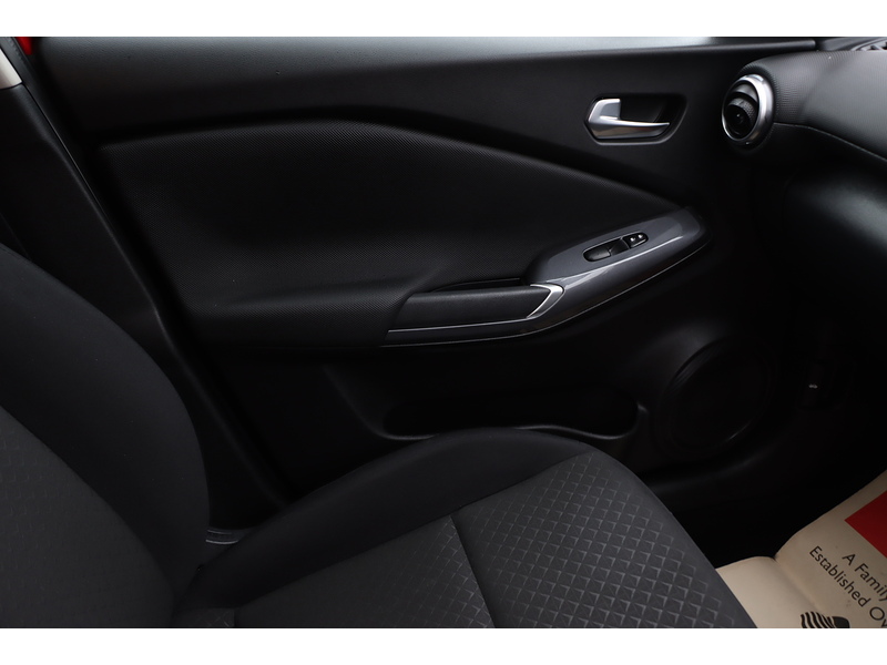 Nissan 1.0 DIG-T ACENTA SUV 5DR PETROL DCT AUTO SATNAV BLUETOOTH DAB RADIO APPLE CARPLAY REAR CAMERA JUST 1 OWNER FROM NEW ONLY 24000 MILES SH NO ULEZ CHARGE 72-74 Mitcham Road