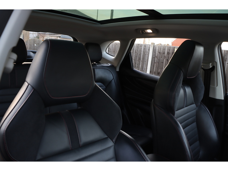 MG 1.5 T-GDI EXCLUSIVE SUV 5DR PETROL DCT AUTO SUNROOF HEATED SEATS SAT NAV BLUETOOTH APPLE CARPLAY REAR CAMERA PARKING AIDS JUST 1 OWNER 61000 MILES SH 72-74 Mitcham Road