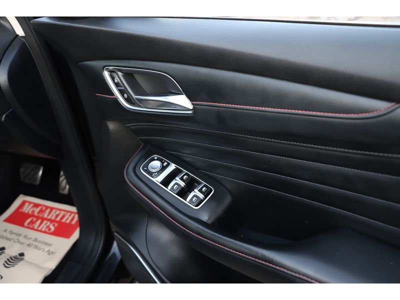 MG 1.5 T-GDI EXCLUSIVE SUV 5DR PETROL DCT AUTO SUNROOF HEATED SEATS SAT NAV BLUETOOTH APPLE CARPLAY REAR CAMERA PARKING AIDS JUST 1 OWNER 61000 MILES SH 72-74 Mitcham Road