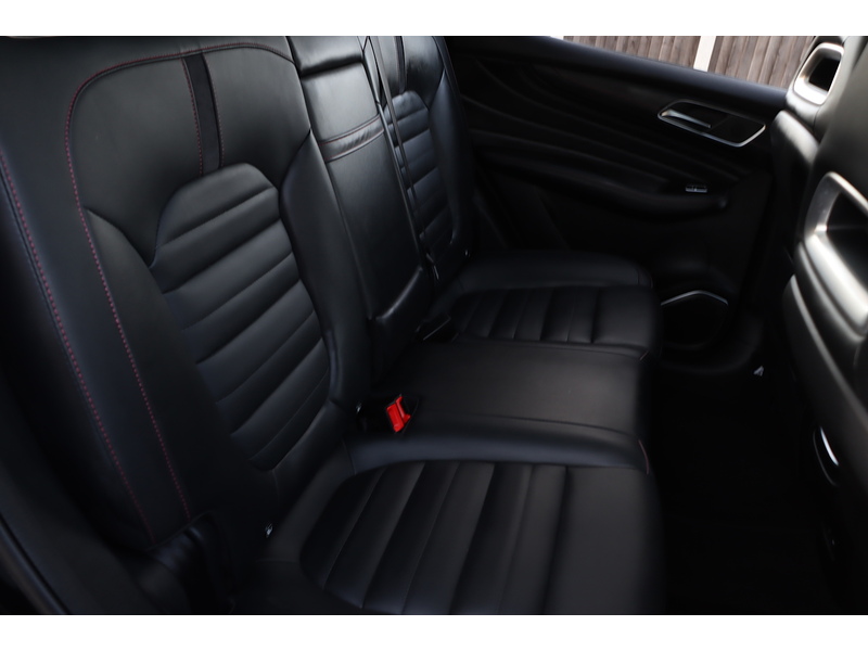 MG 1.5 T-GDI EXCLUSIVE SUV 5DR PETROL DCT AUTO SUNROOF HEATED SEATS SAT NAV BLUETOOTH APPLE CARPLAY REAR CAMERA PARKING AIDS JUST 1 OWNER 61000 MILES SH 72-74 Mitcham Road