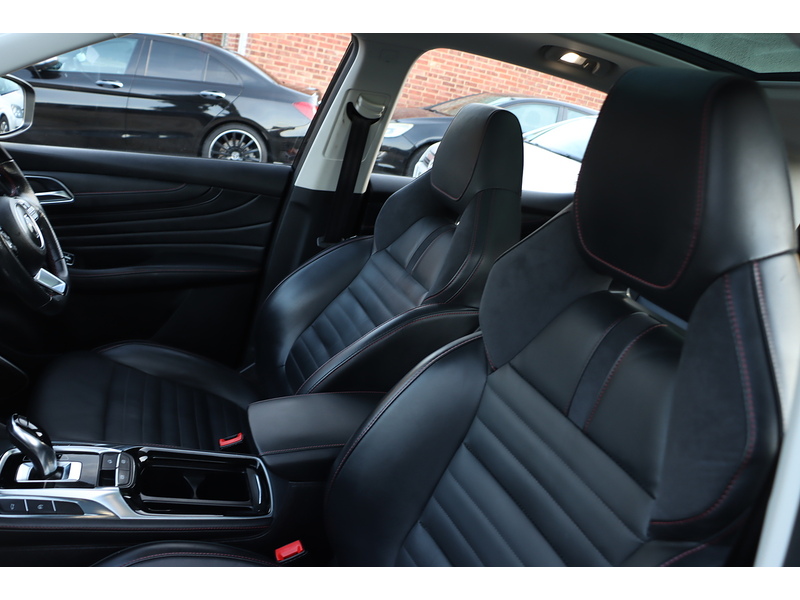 MG 1.5 T-GDI EXCLUSIVE SUV 5DR PETROL DCT AUTO SUNROOF HEATED SEATS SAT NAV BLUETOOTH APPLE CARPLAY REAR CAMERA PARKING AIDS JUST 1 OWNER 61000 MILES SH 72-74 Mitcham Road