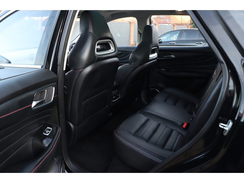 MG 1.5 T-GDI EXCLUSIVE SUV 5DR PETROL DCT AUTO SUNROOF HEATED SEATS SAT NAV BLUETOOTH APPLE CARPLAY REAR CAMERA PARKING AIDS JUST 1 OWNER 61000 MILES SH 72-74 Mitcham Road