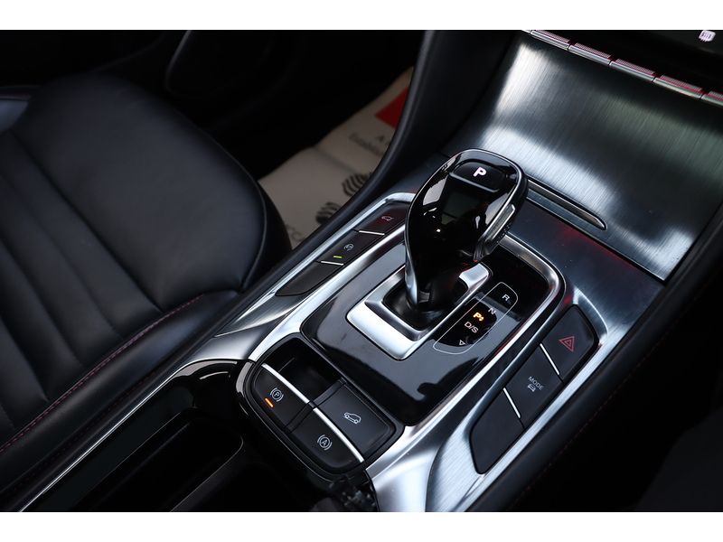 MG 1.5 T-GDI EXCLUSIVE SUV 5DR PETROL DCT AUTO SUNROOF HEATED SEATS SAT NAV BLUETOOTH APPLE CARPLAY REAR CAMERA PARKING AIDS JUST 1 OWNER 61000 MILES SH 72-74 Mitcham Road