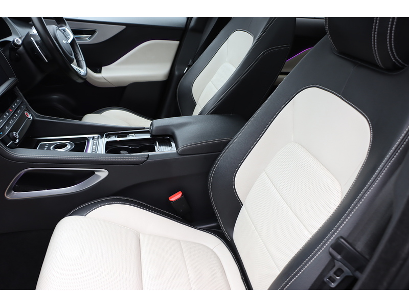 Jaguar 2.0 P300 R-SPORT SUV 5DR PETROL AWD AUTO PAN ROOF HEATED SEATS SAT NAV BLUETOOTH APPLE CARPLAY REAR & 360 CAMERA PARKING AIDS 2 OWNERS 34000 MILES FSH 72-74 Mitcham Road