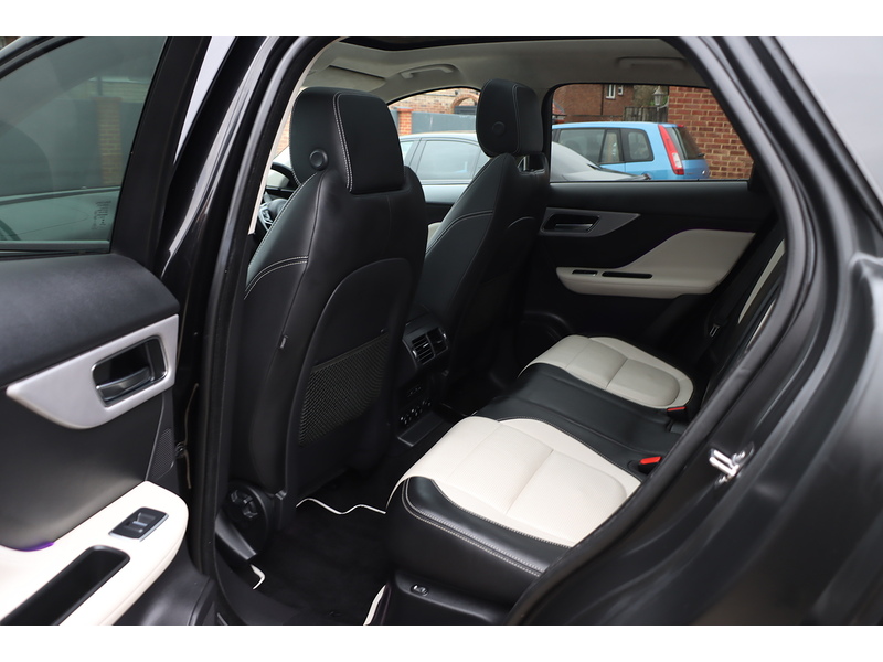 Jaguar 2.0 P300 R-SPORT SUV 5DR PETROL AWD AUTO PAN ROOF HEATED SEATS SAT NAV BLUETOOTH APPLE CARPLAY REAR & 360 CAMERA PARKING AIDS 2 OWNERS 34000 MILES FSH 72-74 Mitcham Road