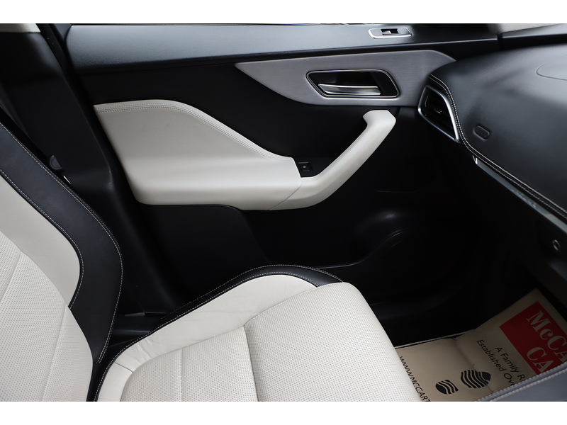 Jaguar 2.0 P300 R-SPORT SUV 5DR PETROL AWD AUTO PAN ROOF HEATED SEATS SAT NAV BLUETOOTH APPLE CARPLAY REAR & 360 CAMERA PARKING AIDS 2 OWNERS 34000 MILES FSH 72-74 Mitcham Road