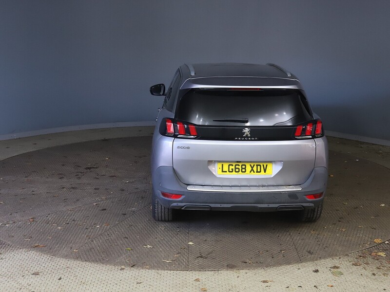 Peugeot 1.2 PureTech Allure SUV 5dr Petrol Manual Euro 6 (s/s) (130 ps) 72-74 Mitcham Road