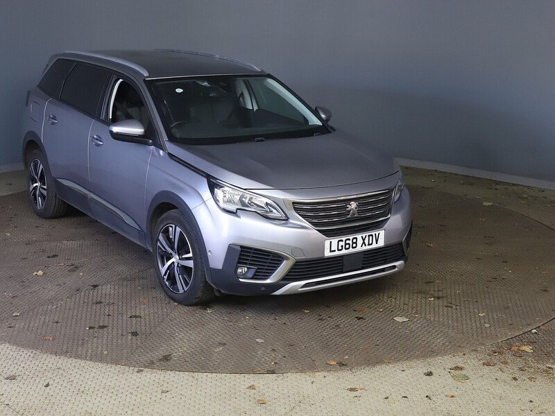 Peugeot 1.2 PureTech Allure SUV 5dr Petrol Manual Euro 6 (s/s) (130 ps) 72-74 Mitcham Road