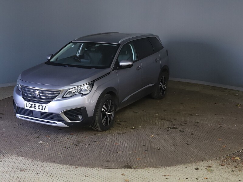 Peugeot 1.2 PureTech Allure SUV 5dr Petrol Manual Euro 6 (s/s) (130 ps) 72-74 Mitcham Road