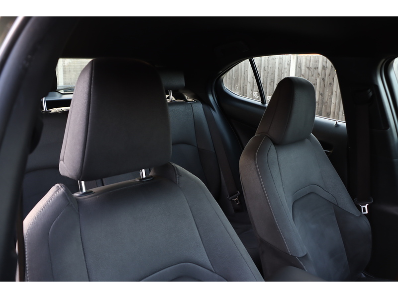 Lexus 250H 2.0 SUV 5DR PETROL HYBRID E-CVT AUTO SAT NAV BLUETOOTH DAB STEREO APPLE CARPLAY REAR CAMERA JUST 2 OWNERS ONLY 59000 MILES SH NO ULEZ CHARGE 72-74 Mitcham Road