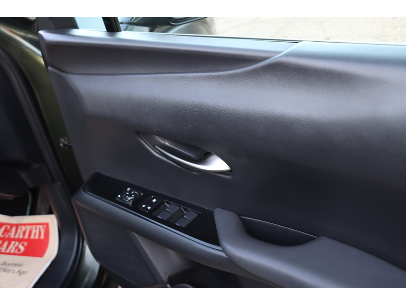 Lexus 250H 2.0 SUV 5DR PETROL HYBRID E-CVT AUTO SAT NAV BLUETOOTH DAB STEREO APPLE CARPLAY REAR CAMERA JUST 2 OWNERS ONLY 59000 MILES SH NO ULEZ CHARGE 72-74 Mitcham Road