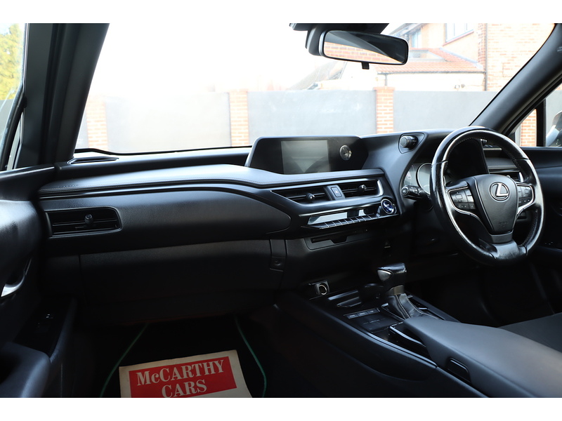 Lexus 250H 2.0 SUV 5DR PETROL HYBRID E-CVT AUTO SAT NAV BLUETOOTH DAB STEREO APPLE CARPLAY REAR CAMERA JUST 2 OWNERS ONLY 59000 MILES SH NO ULEZ CHARGE 72-74 Mitcham Road