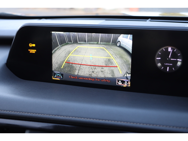 Lexus 250H 2.0 SUV 5DR PETROL HYBRID E-CVT AUTO SAT NAV BLUETOOTH DAB STEREO APPLE CARPLAY REAR CAMERA JUST 2 OWNERS ONLY 59000 MILES SH NO ULEZ CHARGE 72-74 Mitcham Road