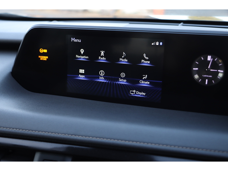 Lexus 250H 2.0 SUV 5DR PETROL HYBRID E-CVT AUTO SAT NAV BLUETOOTH DAB STEREO APPLE CARPLAY REAR CAMERA JUST 2 OWNERS ONLY 59000 MILES SH NO ULEZ CHARGE 72-74 Mitcham Road