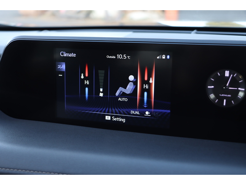 Lexus 250H 2.0 SUV 5DR PETROL HYBRID E-CVT AUTO SAT NAV BLUETOOTH DAB STEREO APPLE CARPLAY REAR CAMERA JUST 2 OWNERS ONLY 59000 MILES SH NO ULEZ CHARGE 72-74 Mitcham Road