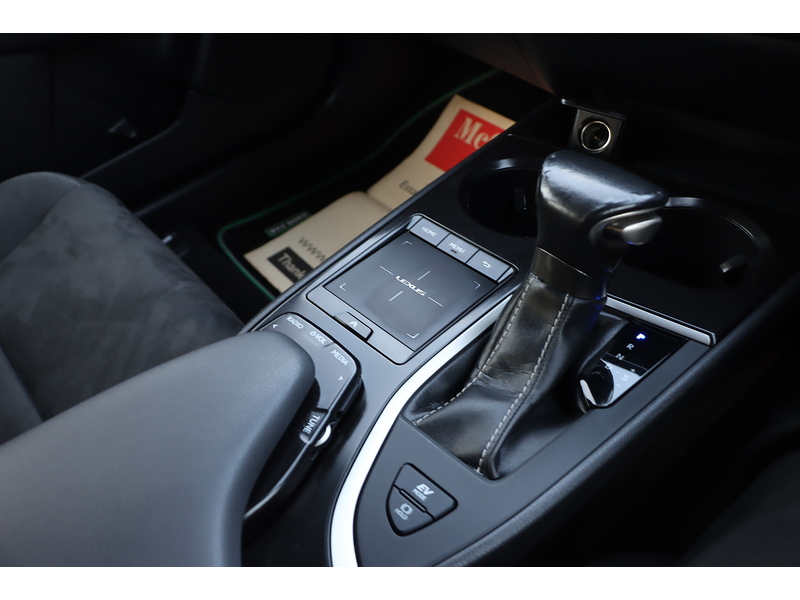 Lexus 250H 2.0 SUV 5DR PETROL HYBRID E-CVT AUTO SAT NAV BLUETOOTH DAB STEREO APPLE CARPLAY REAR CAMERA JUST 2 OWNERS ONLY 59000 MILES SH NO ULEZ CHARGE 72-74 Mitcham Road