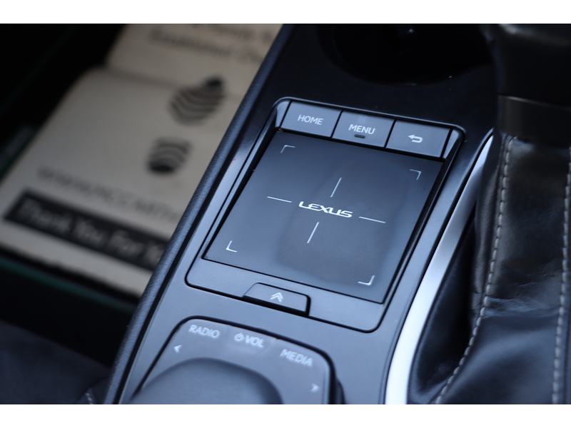 Lexus 250H 2.0 SUV 5DR PETROL HYBRID E-CVT AUTO SAT NAV BLUETOOTH DAB STEREO APPLE CARPLAY REAR CAMERA JUST 2 OWNERS ONLY 59000 MILES SH NO ULEZ CHARGE 72-74 Mitcham Road