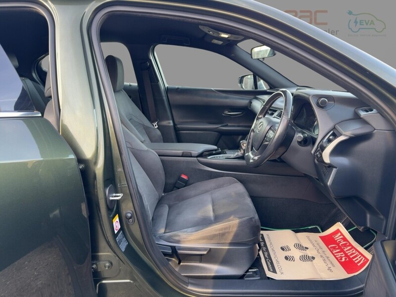 Lexus 250H 2.0 SUV 5DR PETROL HYBRID E-CVT AUTO SAT NAV BLUETOOTH DAB STEREO APPLE CARPLAY REAR CAMERA JUST 2 OWNERS ONLY 59000 MILES SH NO ULEZ CHARGE 72-74 Mitcham Road