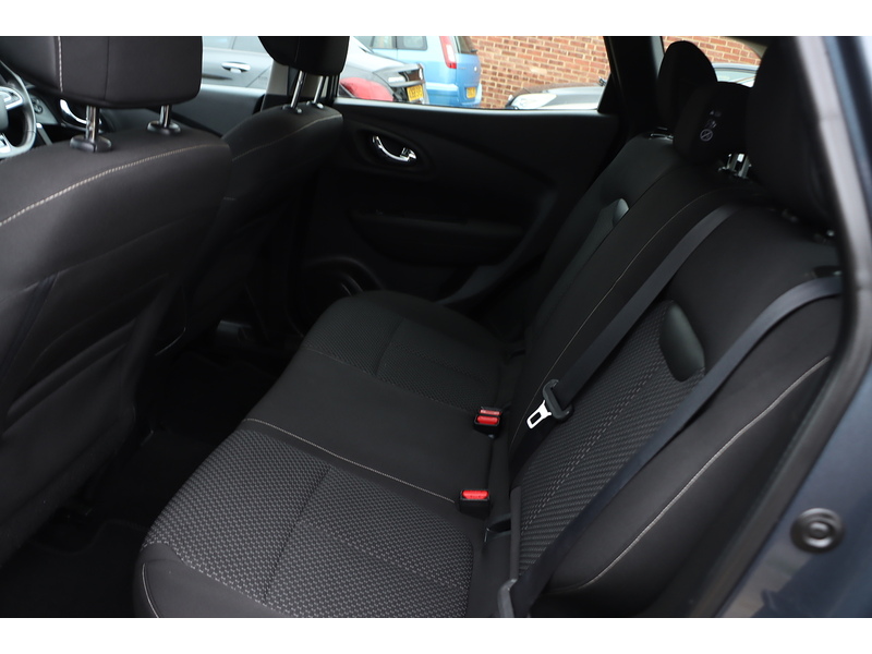 Renault 1.2 TCE DYNAMIQUE NAV SUV 5DR PETROL MANUAL SAT NAV BLUETOOTH STEREO APPLE CARPLAY JUST 2 OWNERS SAME OWNER FOR 6 YEARS 66000 MILES SH NO ULEZ CHARGE 72-74 Mitcham Road