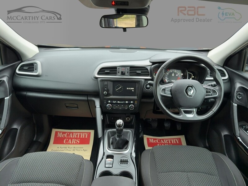 Renault 1.2 TCE DYNAMIQUE NAV SUV 5DR PETROL MANUAL SAT NAV BLUETOOTH STEREO APPLE CARPLAY JUST 2 OWNERS SAME OWNER FOR 6 YEARS 66000 MILES SH NO ULEZ CHARGE 72-74 Mitcham Road