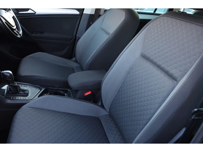 Volkswagen 1.5 TSI EVO MATCH SUV 5DR PETROL DSG AUTO SAT NAV BLUETOOTH DAB STEREO REAR CAMERA PARKING AIDS 1 OWNER FROM NEW ONLY 53000 MILES FSH NO ULEZ CHARGE 72-74 Mitcham Road