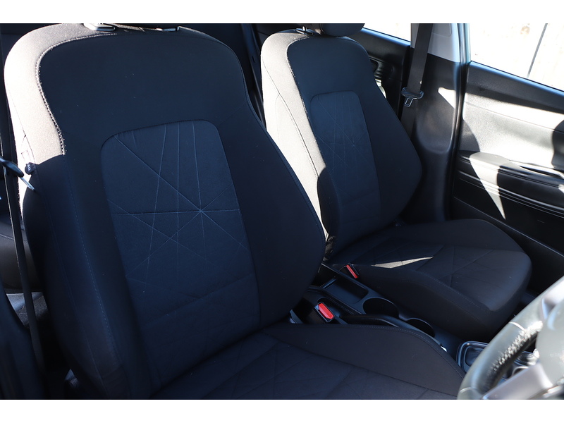 Hyundai 1.0 T-GDI MHEV SE CONNECT SUV 5DR PETROL HYBRID DCT AUTO SAT NAV DAB STEREO APPLE CARPLAY REAR CAMERA PARKING AIDS JUST 1 OWNER ONLY 22000 MILES FSH 72-74 Mitcham Road